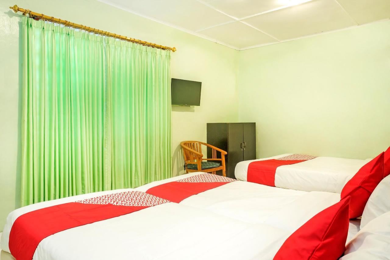 Oyo 585 Hotel Perwita Sari Yogyakarta Eksteriør bilde