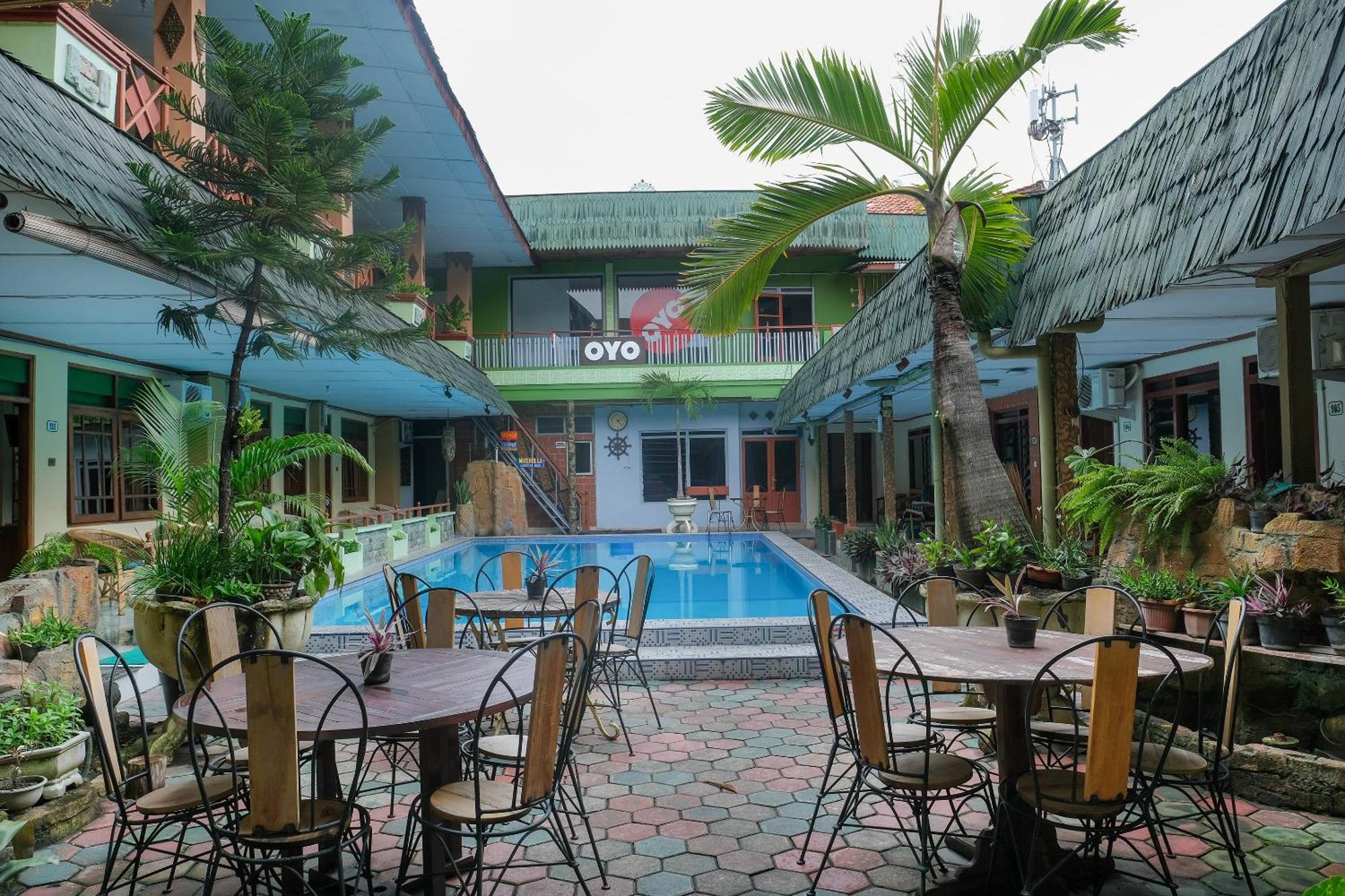 Oyo 585 Hotel Perwita Sari Yogyakarta Eksteriør bilde
